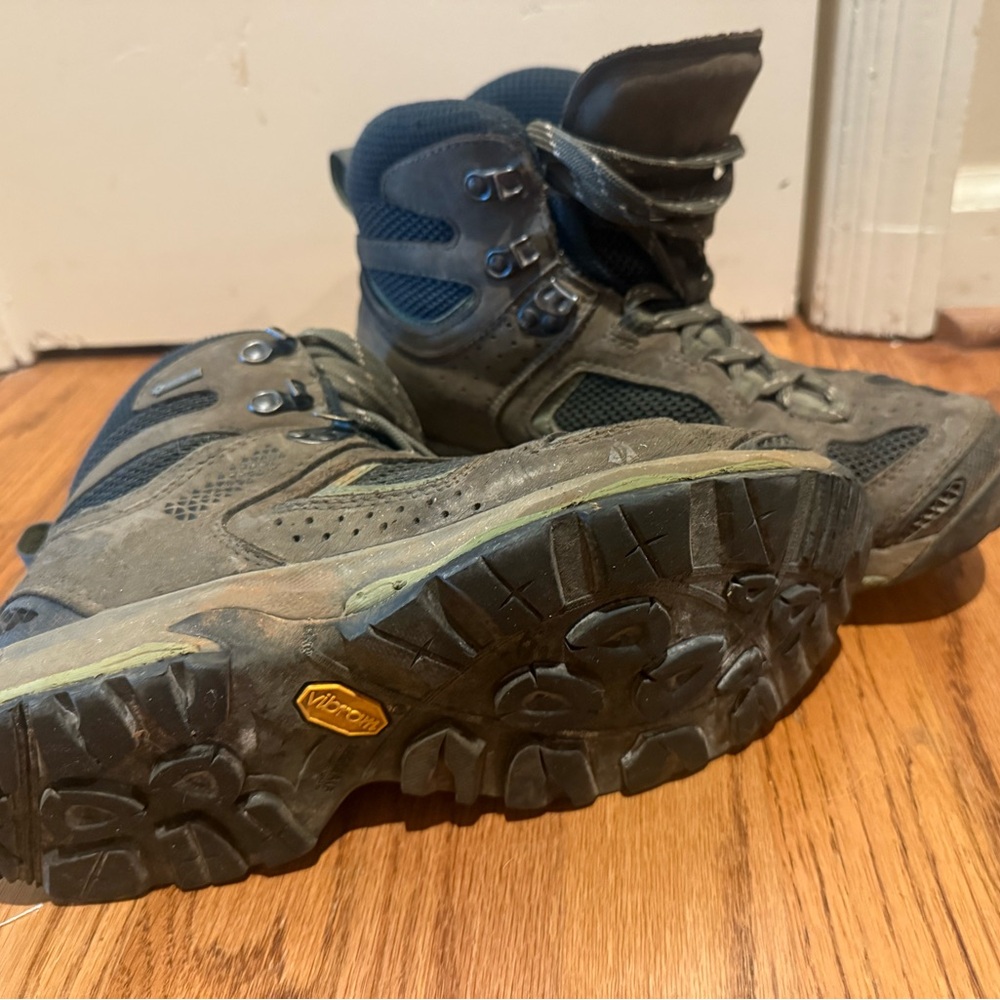 Vasque Gray Hiking Boots with Vibram Soles